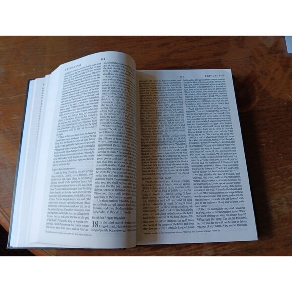 Holy Bible English Standard Version - ESV  Black (Hardcover 2016) Crossway VG - Picture 12 of 16